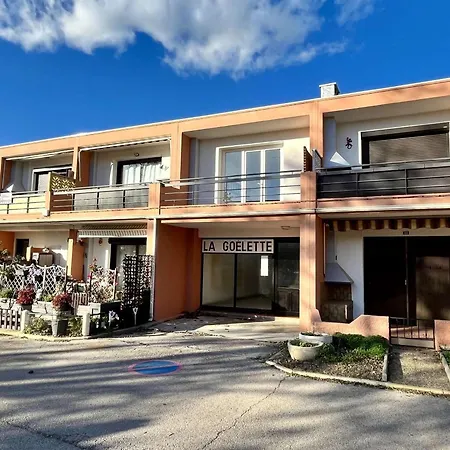 Apartment : Avec Terrasse, Proche Et Commerces, Parfait Pour Famille - Fr-1-225-637