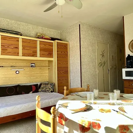 Apartment : Avec Terrasse, Proche Et Commerces, Parfait Pour Famille - Fr-1-225-637 *
