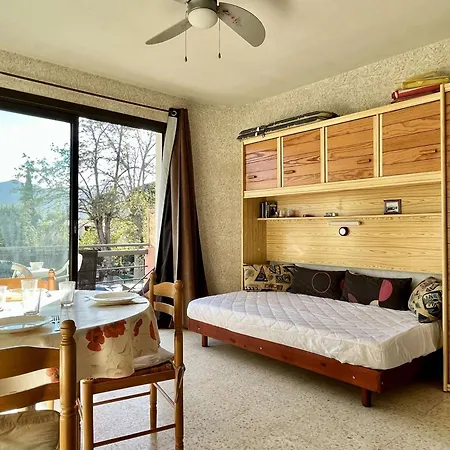 Apartment : Avec Terrasse, Proche Et Commerces, Parfait Pour Famille - Fr-1-225-637 *
